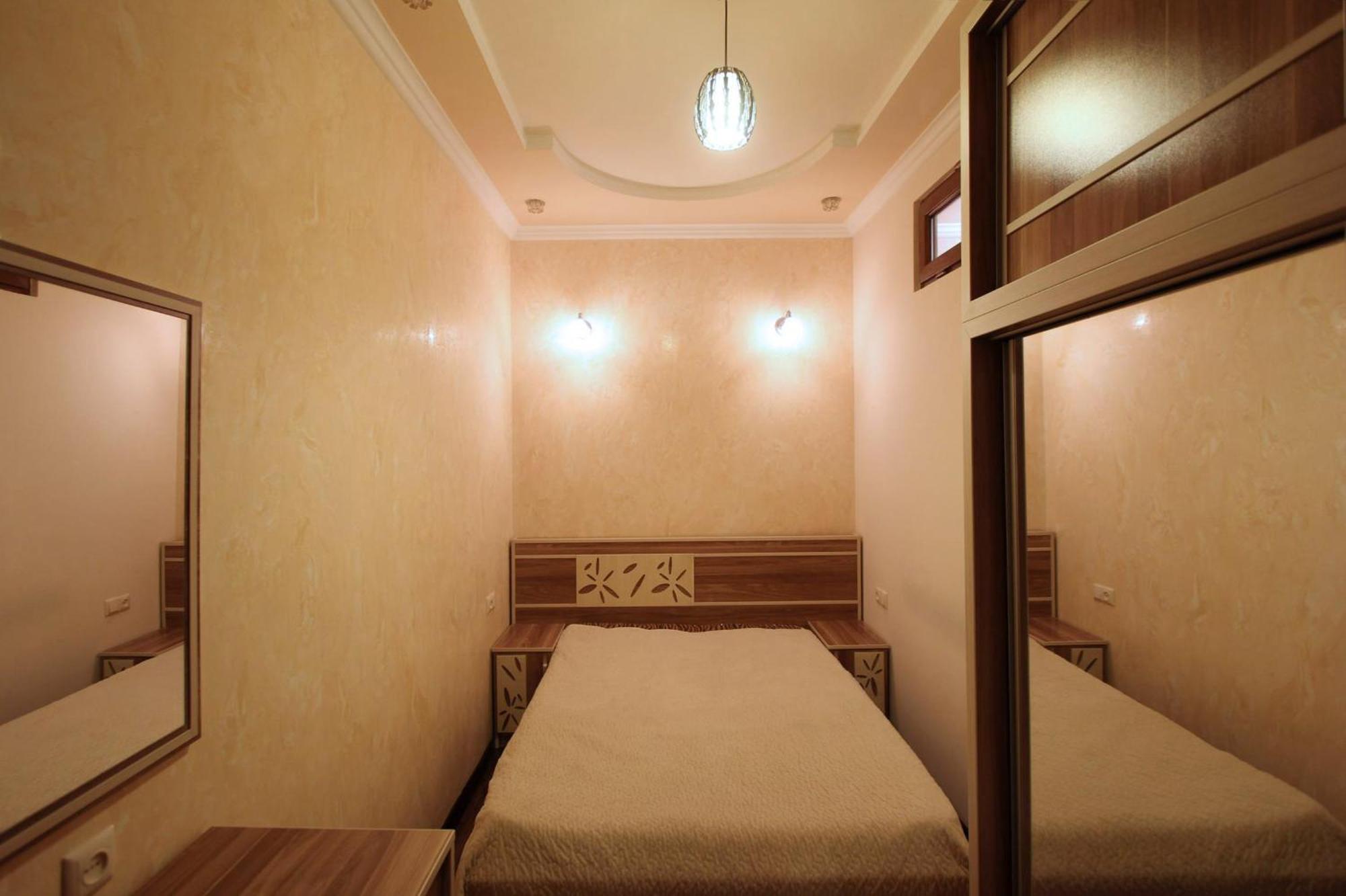 Amiryan Street 1 Bedroom Deluxe Apartment With Balcony Am104 예레반 외부 사진